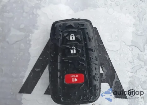 2021 Toyota Rav4 Xle from USA, damaged, VIN 2T3P1RFV0MW180004